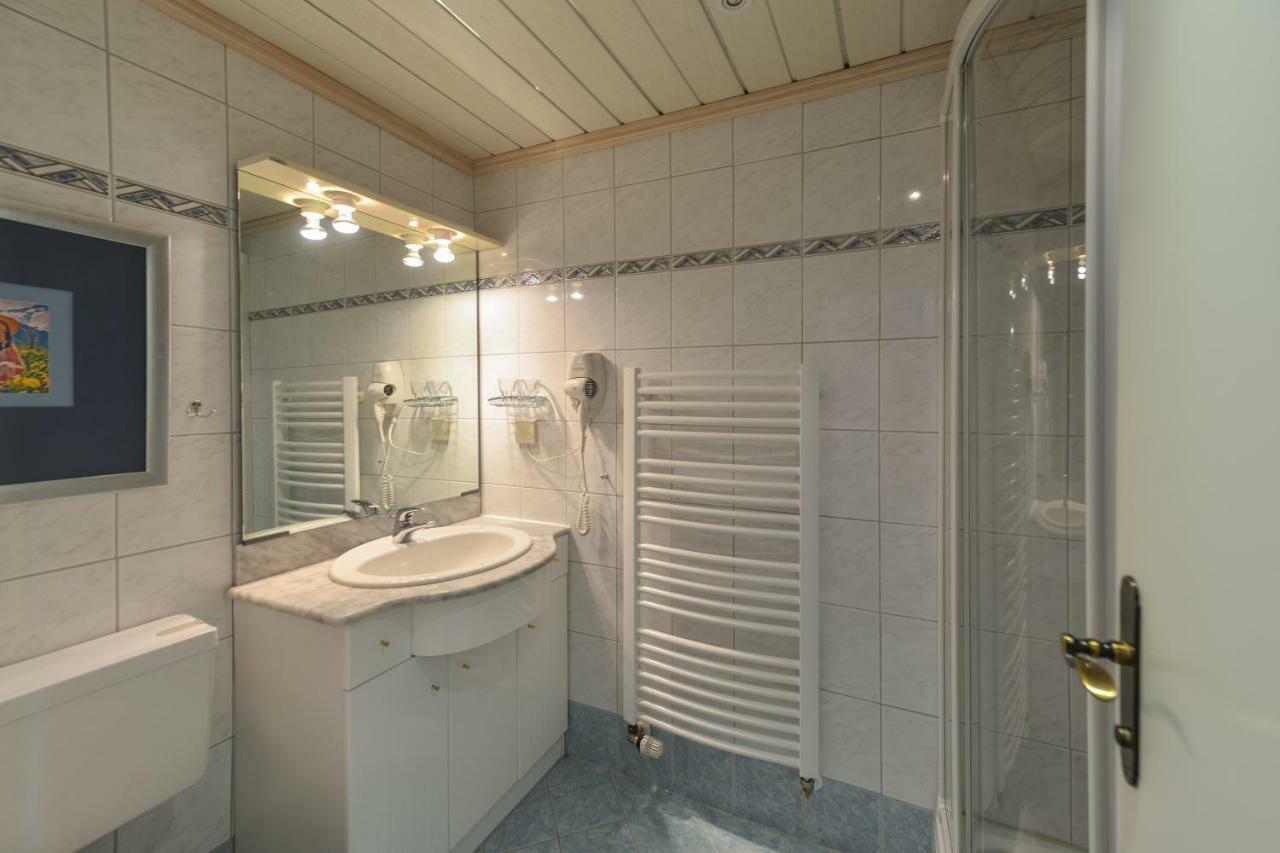 Landhaus & Ferienwohnungen Bergrast 4*
